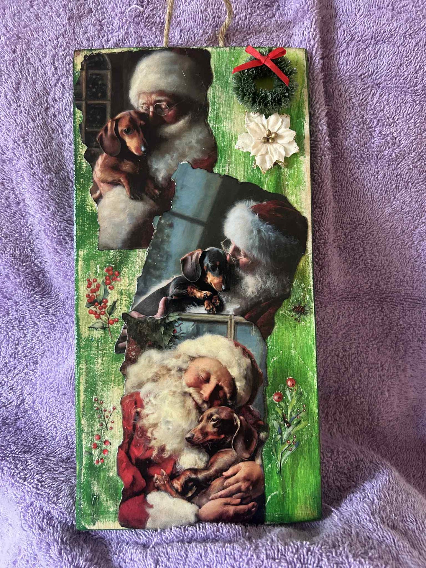 Santa Snuggling the Dachshunds (0016)