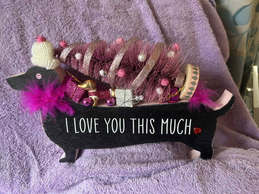 Color me Pink Dachshund  (0100)