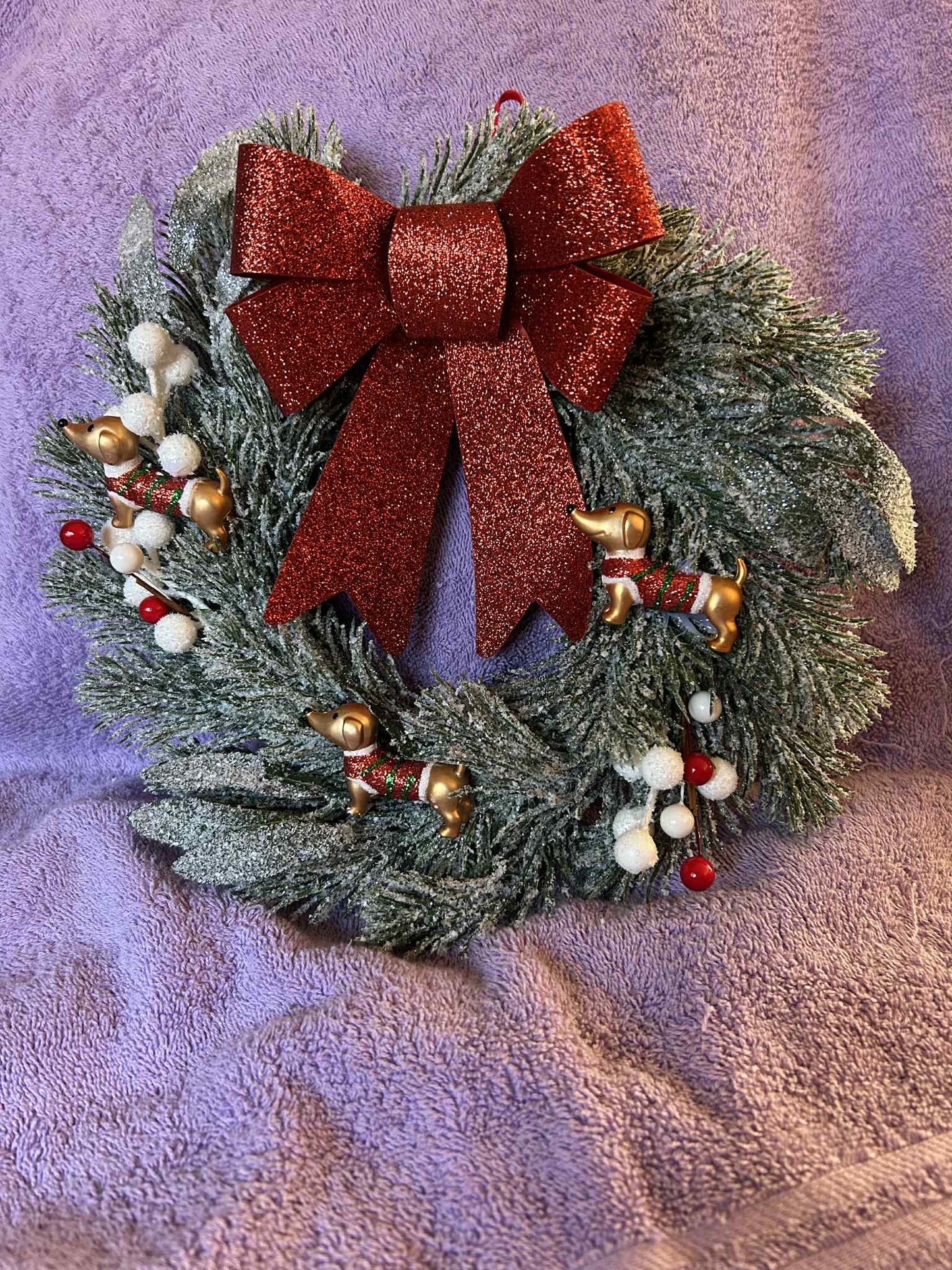 Dachshund Christmas Wreath (multi)