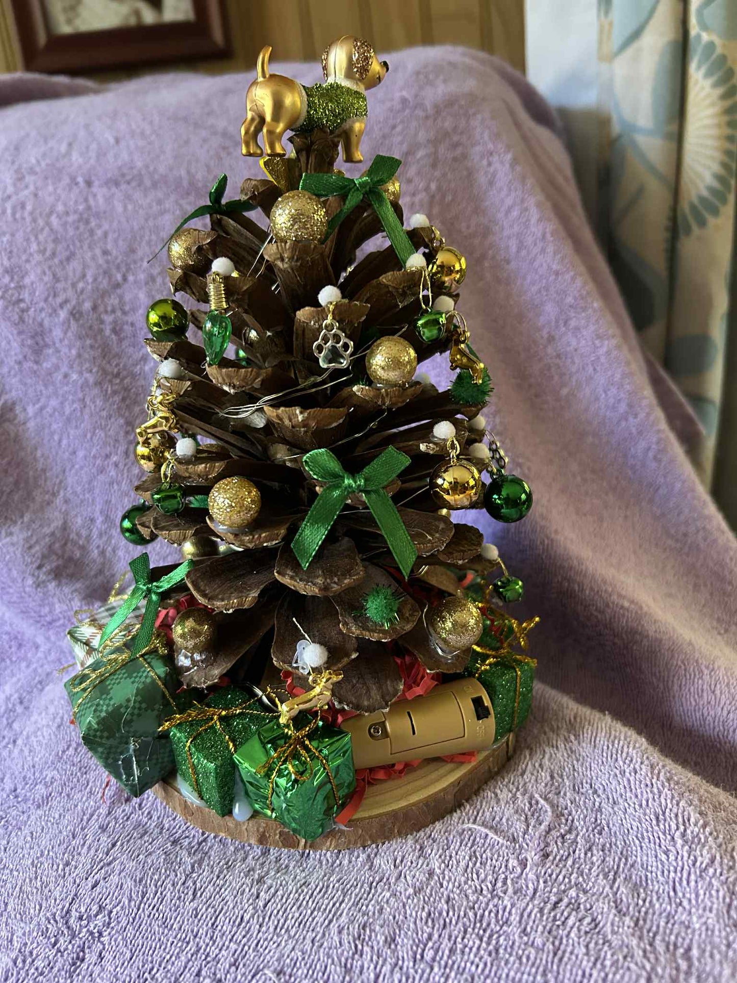 Dachshund Pine Cone Christmas Tree