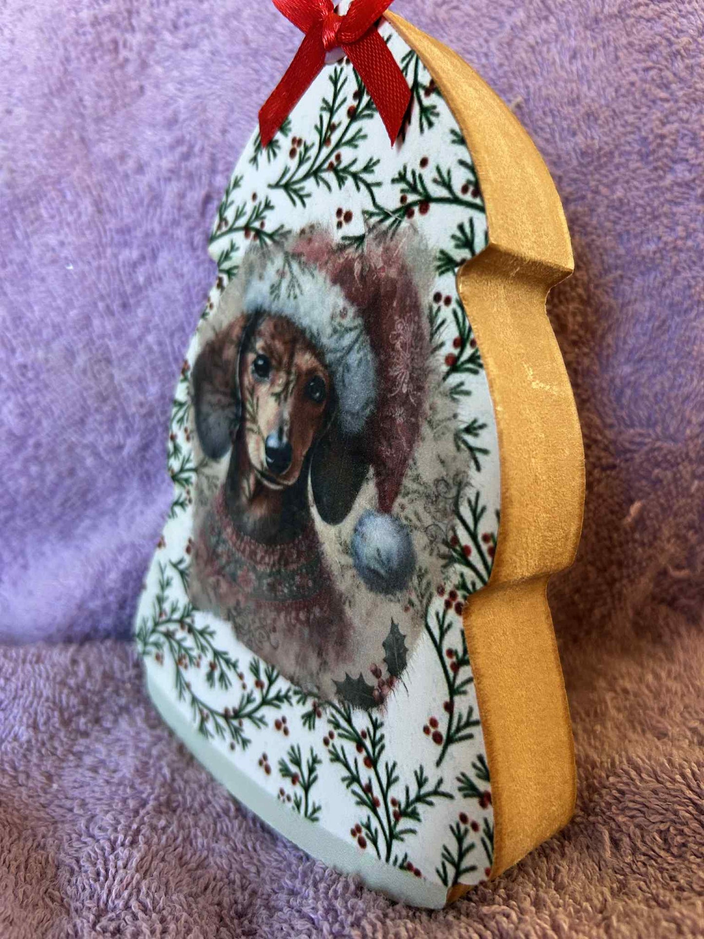 Dachshund Holly Christmas Tree Cutout (Red)