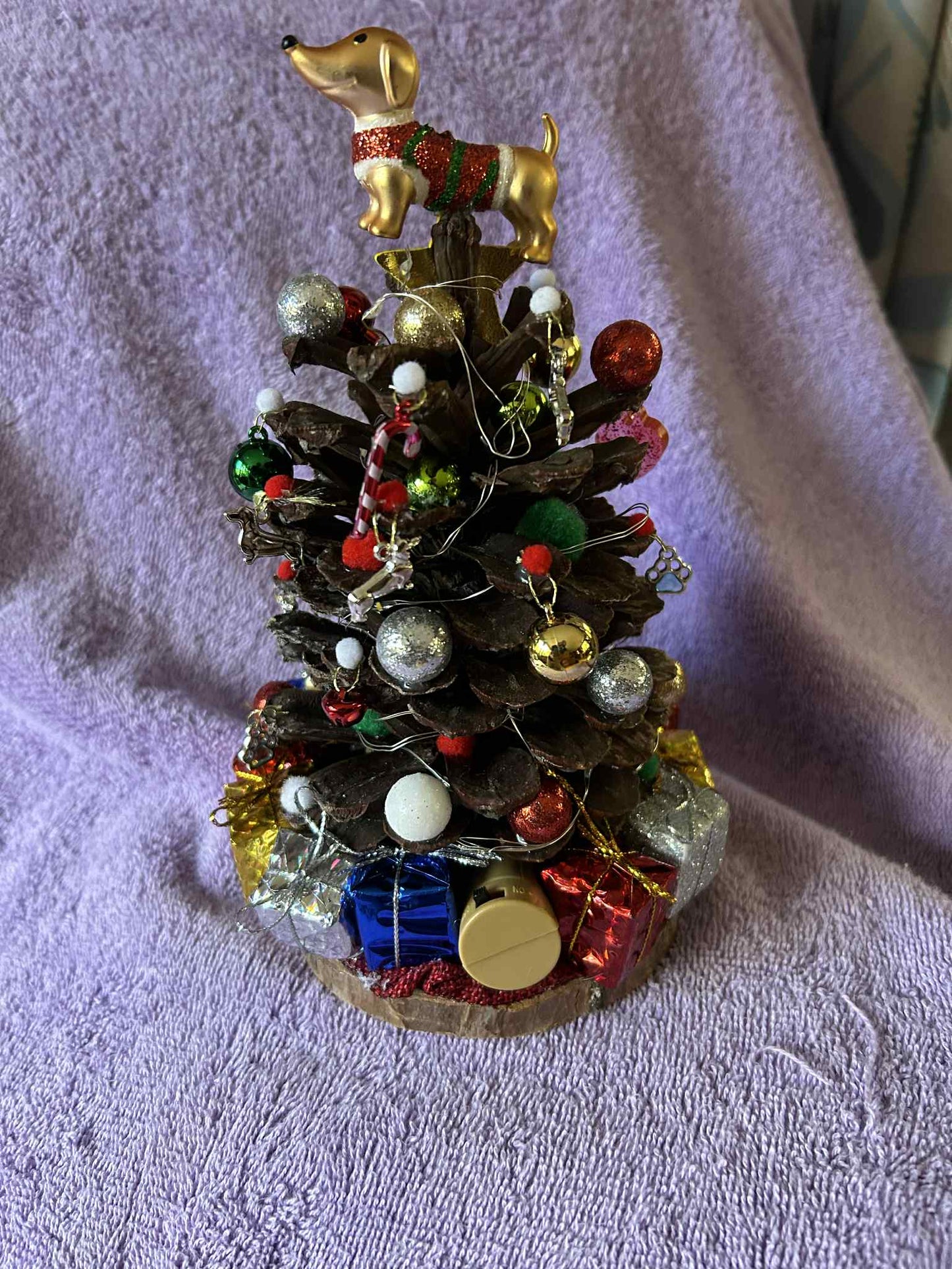 Dachshund Pine Cone Christmas Tree